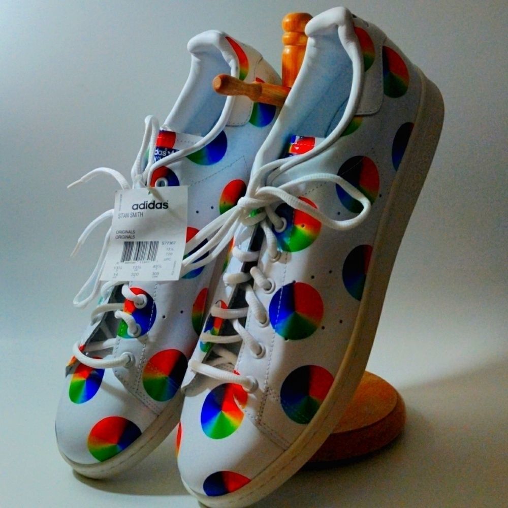 NWT‎ ADIDAS Stan Smith Size 14 White and Rainbow 🌈 Circles Sneakers